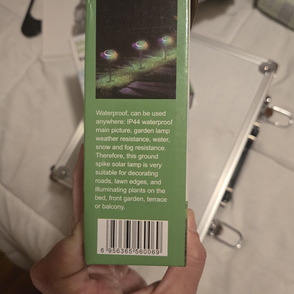 Amazon Solar LED Disc Light - RGB LED - Picture 2 of 2